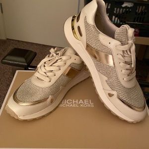 Michael Kors Monroe trainers size 9